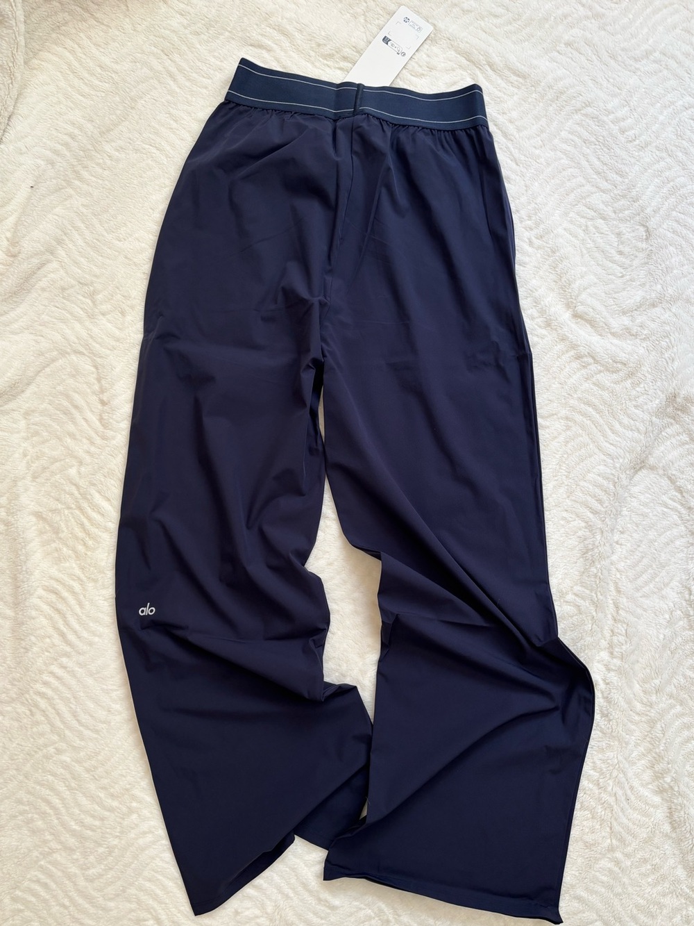 Alo Yoga Suit Up Trousers in
Navy Blue Wide-Leg Pants - Picture 4 of 5